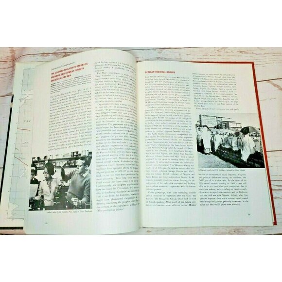 Vintage Time Life World Library Atlas of the World & Handbook of the Nations – H - Picture 7 of 12